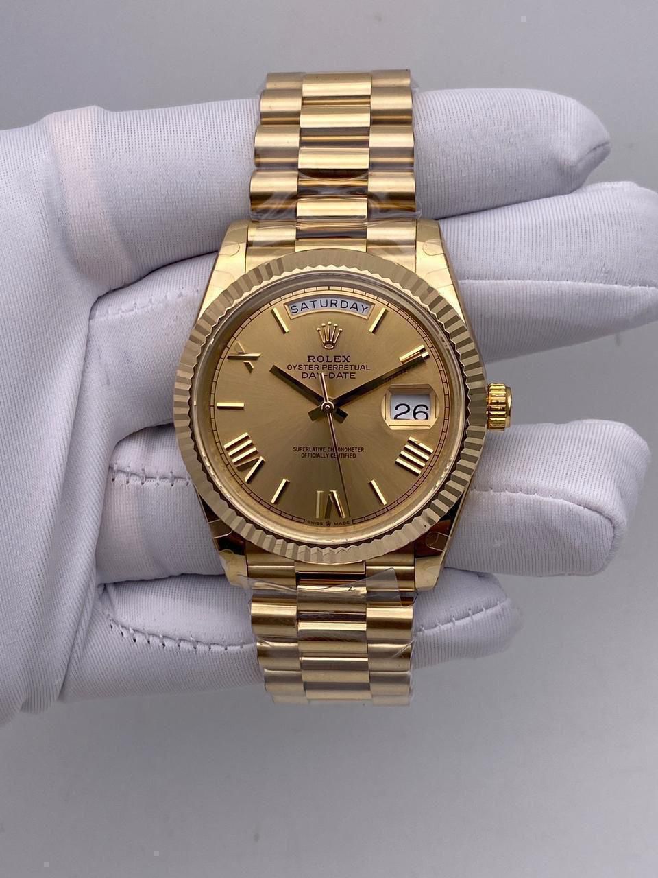 Rolex Day-Date 40 Like NEW 2018 Day-Date 40 President Yellow Gold Champagne Roman Dial 228238 FULL SET