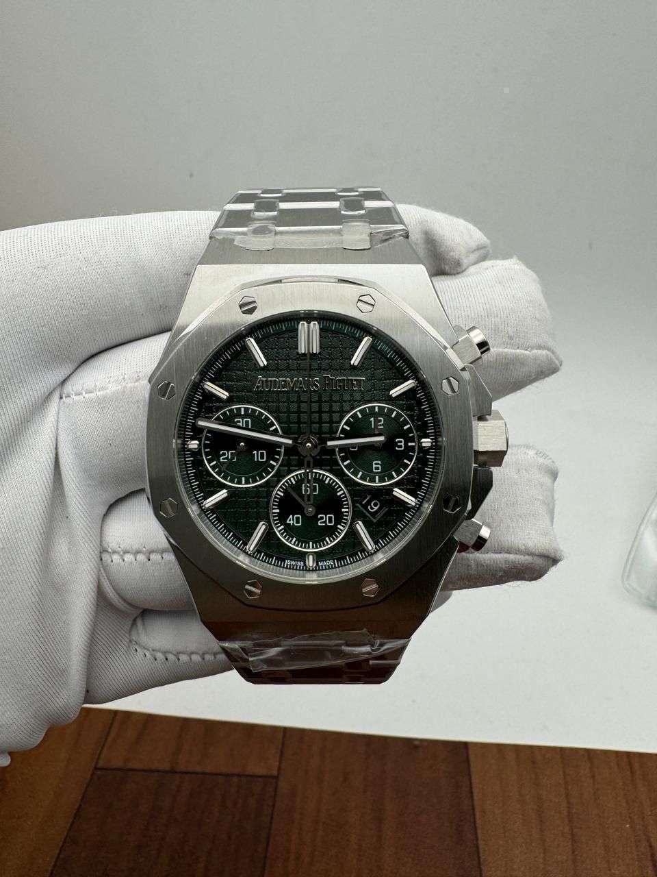 Audemars Piguet Royal Oak Chronograph 26240ST.OO.1320ST.08 - 2025 Khaki Green Dial