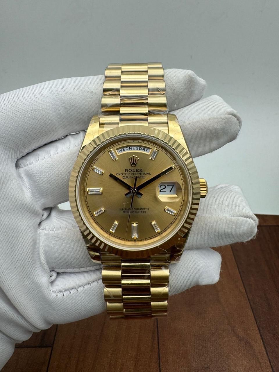 Rolex Day-Date 40 Like NEW 2020 Day-Date 40 President Yellow Gold Champagne Baguette Dial 228238 FULL SET