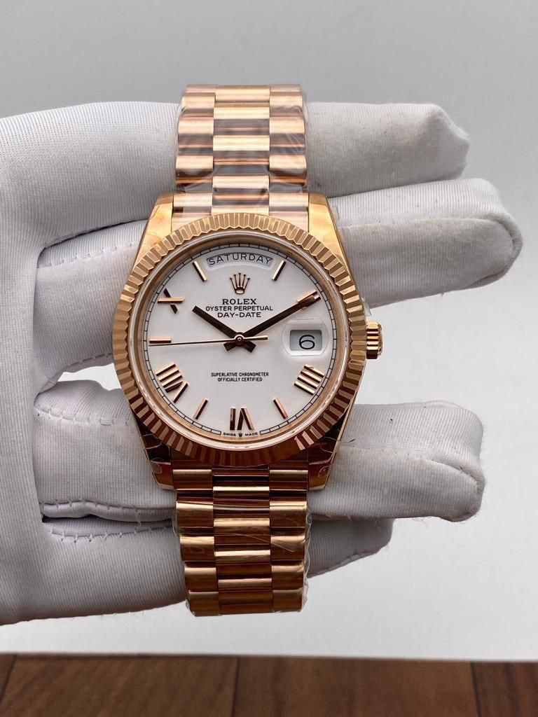 Rolex Day-Date 40 [Complete Set Mint] White Roman Yellow Gold Presidential 228238