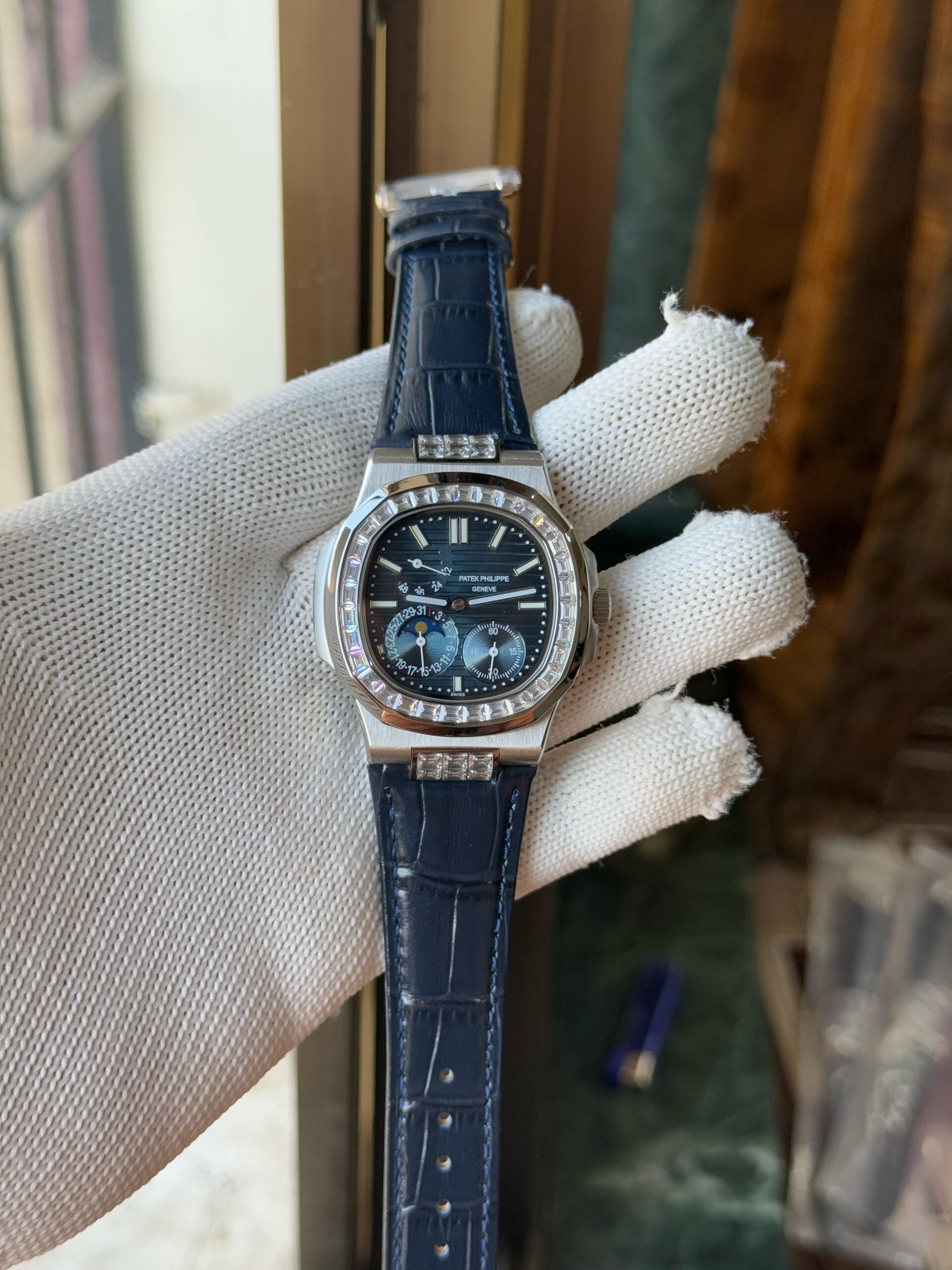 Patek Philippe Watches - Nautilus Mens White Gold 5722G-001