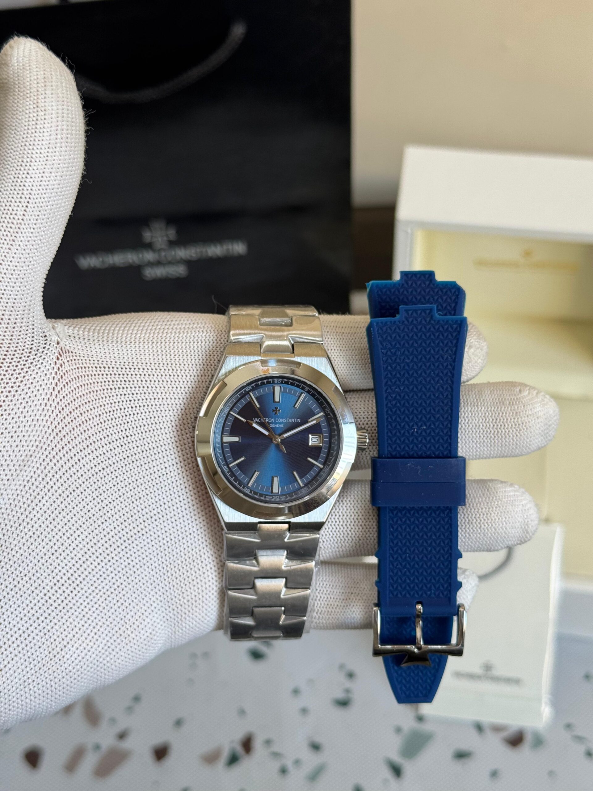 Vacheron Constantin Overseas 4520V/210A-B128