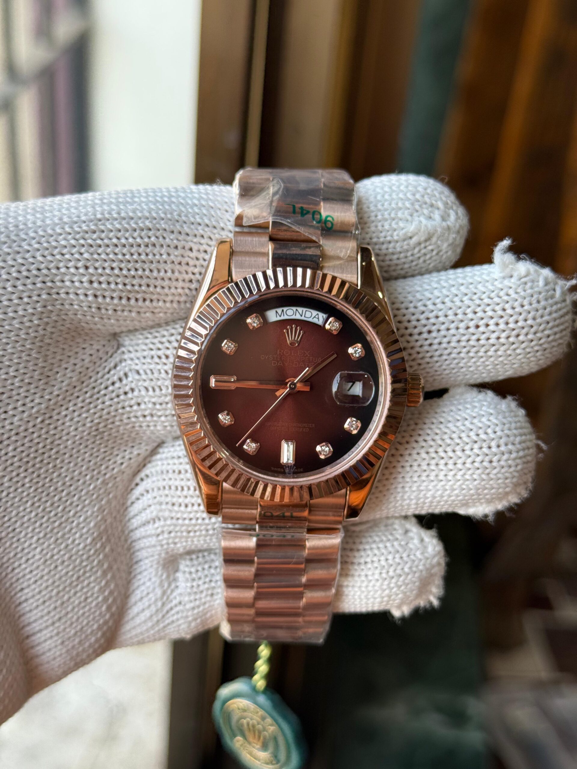 Rolex Day-Date 40 Oyster, 40 mm, Everose gold Reference 228235
